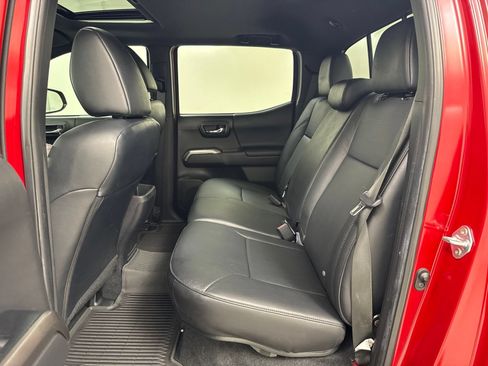 Used 2023 Toyota Tacoma Limited AWD/4WD image 30