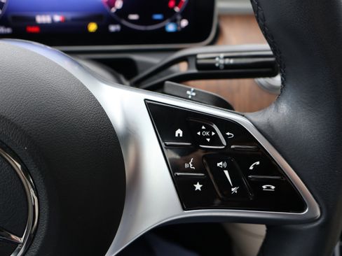 Used 2023 Mercedes-Benz C 300 4MATIC Sedan image 32