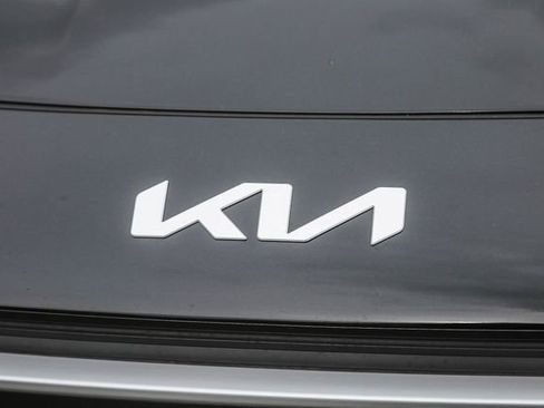 New 2026 Kia Niro LX FWD image 14