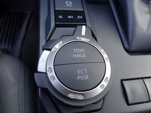 Used 2024 Toyota Tacoma SR5 AWD/4WD image 31