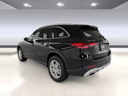Certified 2026 Mercedes-Benz GLC 300 image 3