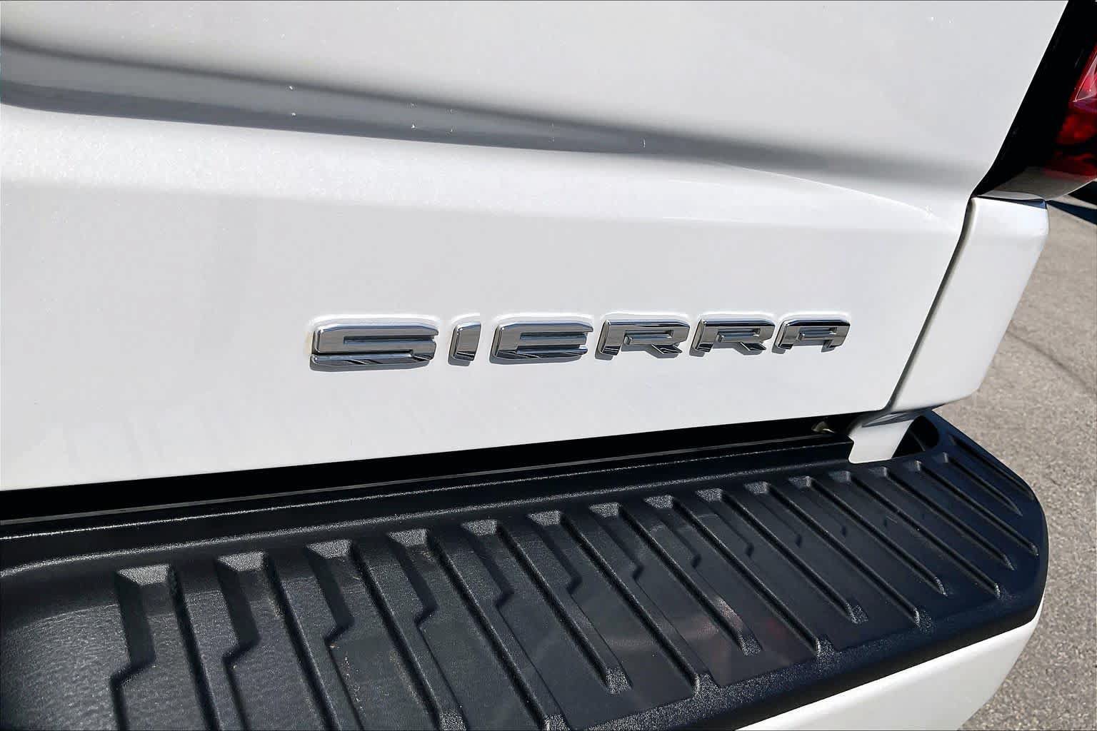 Used 2025 GMC Sierra 1500 Denali Ultimate AWD/4WD image 10