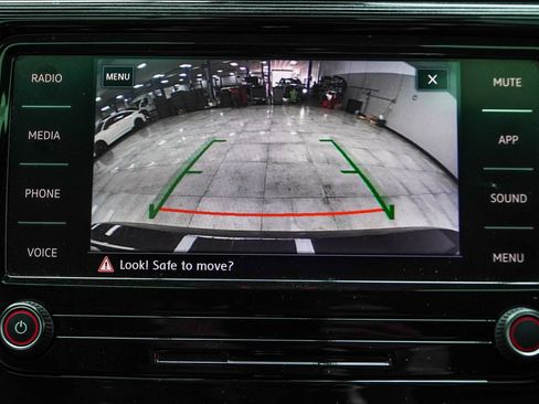 Used 2020 Volkswagen Passat 2.0T R-Line FWD image 30