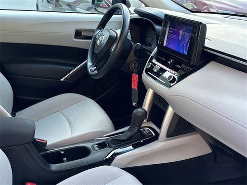 Certified 2024 Toyota Corolla Cross L image 10
