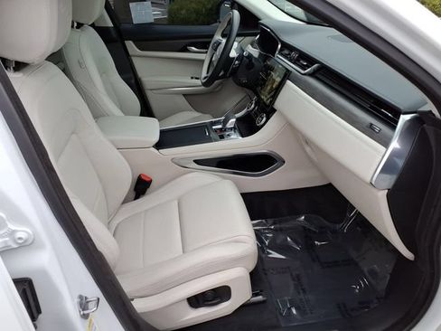 Used 2023 Jaguar F-PACE S AWD/4WD image 16