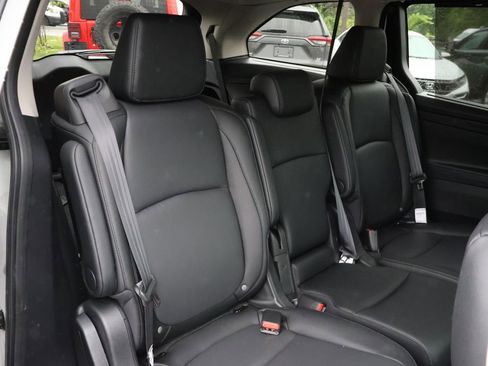 Certified 2026 Honda Odyssey EX-L image 12