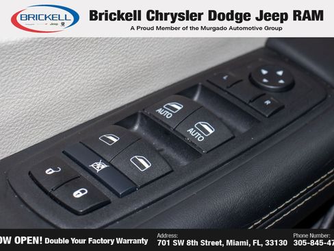 Used 2024 Chrysler Pacifica Touring-L FWD image 26