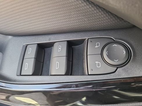 New 2027 Chevrolet Equinox LT FWD image 18