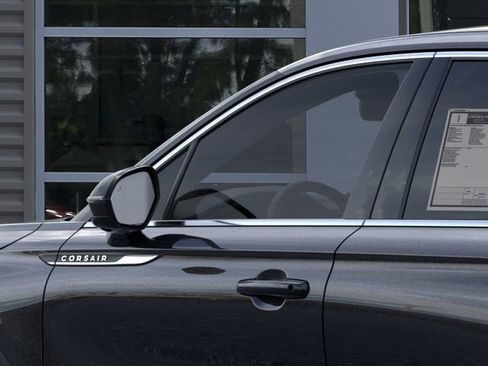 New 2025 Lincoln Corsair Reserve FWD image 20