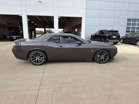 Used 2015 Dodge Challenger R/T Scat Pack w/ Leather Interior Group RWD image 5