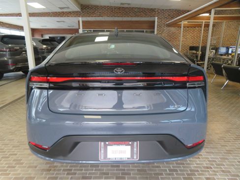 Used 2025 Toyota Prius LE image 56