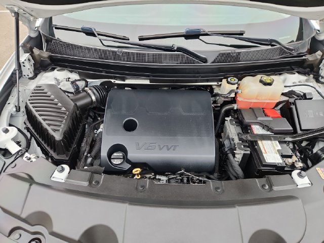 Used 2020 Chevrolet Traverse LS FWD image 16
