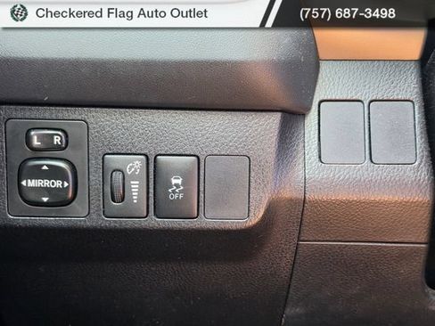 Used 2015 Toyota RAV4 LE FWD image 11
