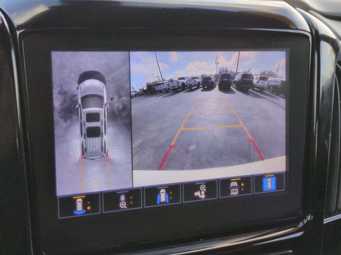 Certified 2023 Chevrolet Traverse High Country image 21