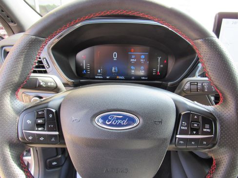 Used 2023 Ford Escape ST-Line w/ Tech Pack #1 image 11