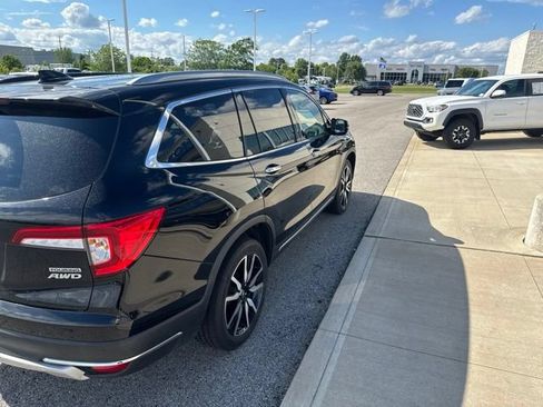 Used 2021 Honda Pilot Touring image 3