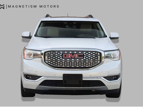 Used 2017 GMC Acadia Denali w/ Technology Package AWD/4WD image 7