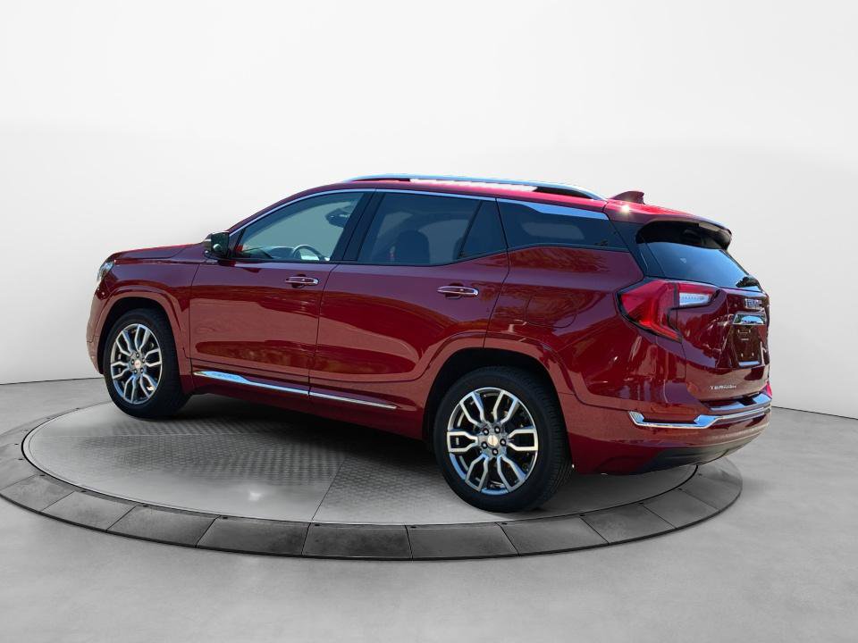 Used 2024 GMC Terrain Denali AWD/4WD image 5
