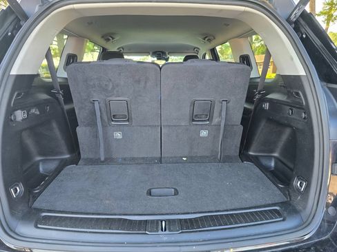 Used 2022 Jeep Grand Cherokee L Laredo w/ Luxury Tech Group I RWD image 11
