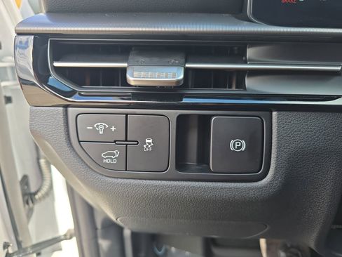 Used 2026 Kia Sportage SX FWD image 26