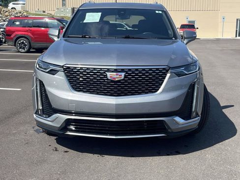 Used 2025 Cadillac XT6 Premium Luxury FWD image 8