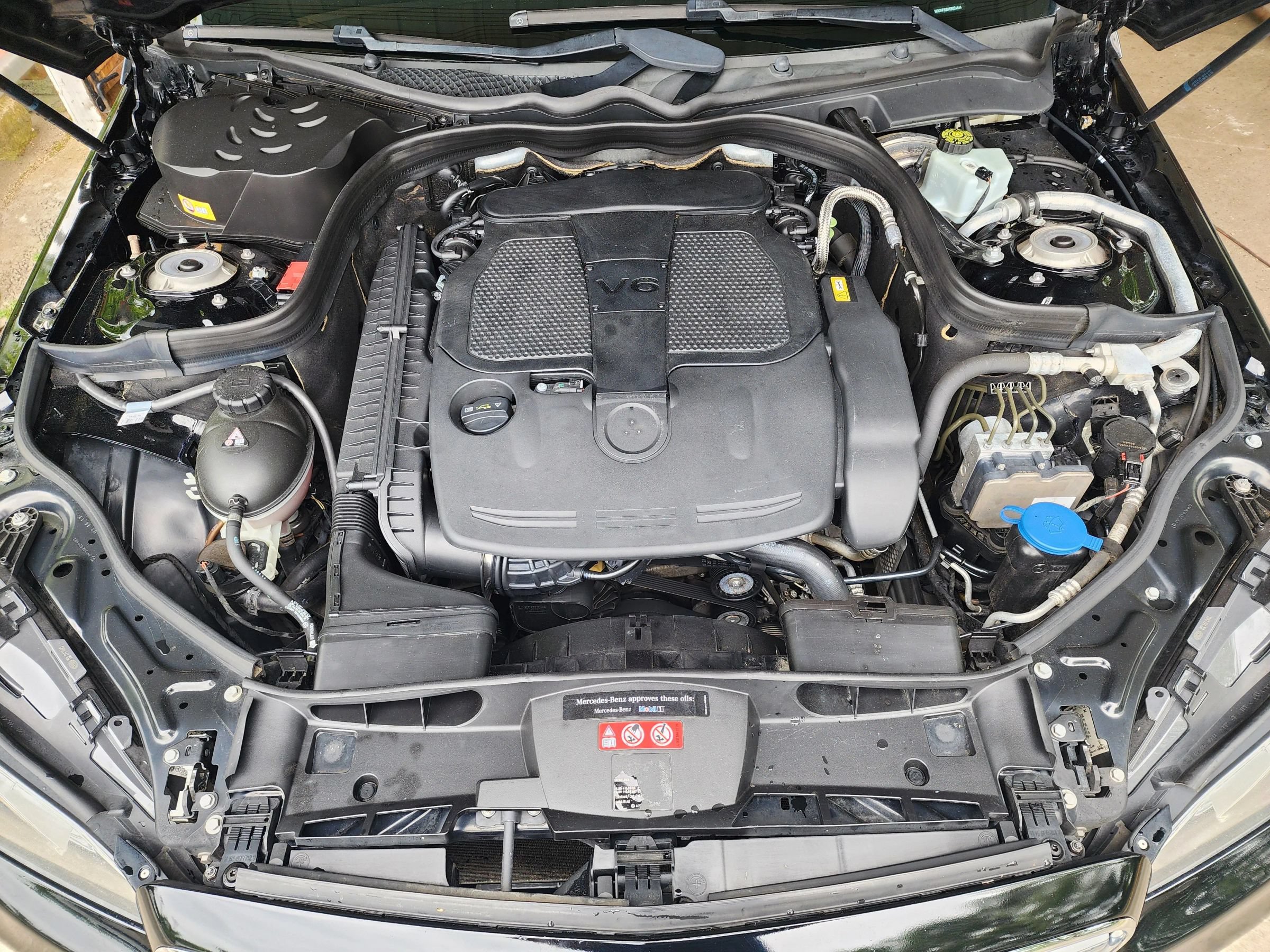 Used 2014 Mercedes-Benz E 350 4MATIC Sedan image 10