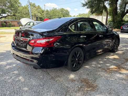 Used 2017 Nissan Altima 2.5 SV FWD image 5