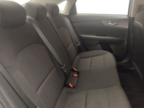 Used 2020 Kia Forte LXS FWD image 19
