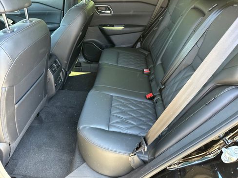 New 2026 Nissan Rogue Platinum w/ Tech Package AWD/4WD image 18