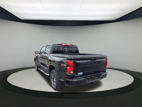 Used 2023 Chevrolet Colorado Z71 w/ Z71 Convenience Package 2 image 6