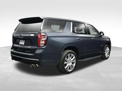 Used 2021 Chevrolet Tahoe Premier w/ Premium Package AWD/4WD image 5