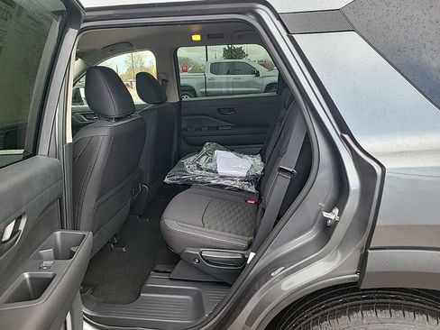 New 2026 Nissan Pathfinder SV image 12