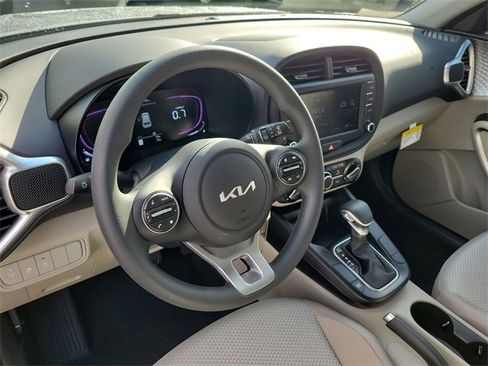 New 2025 Kia Soul LX image 22