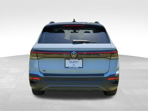 New 2026 Volkswagen Taos SE FWD image 4