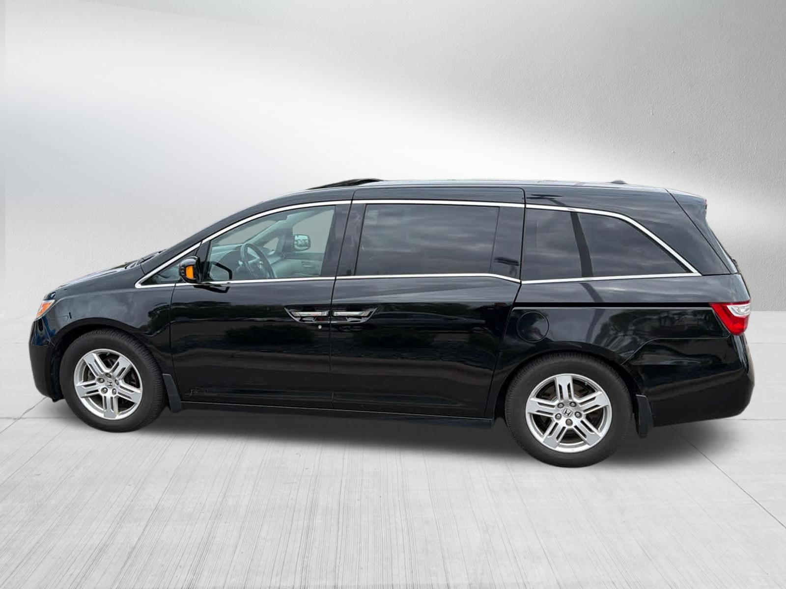 Used 2013 Honda Odyssey Touring image 8