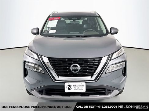 Certified 2023 Nissan Rogue SV w/ SV Premium B Package FWD image 2