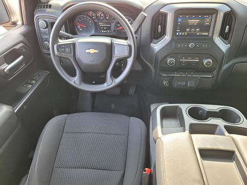 Used 2022 Chevrolet Silverado 1500 Custom image 16