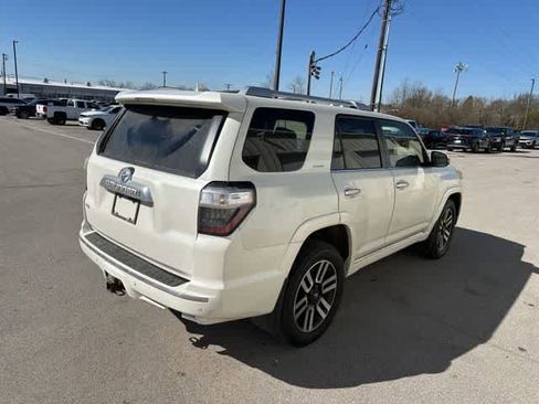 Used 2016 Toyota 4Runner Limited image 19