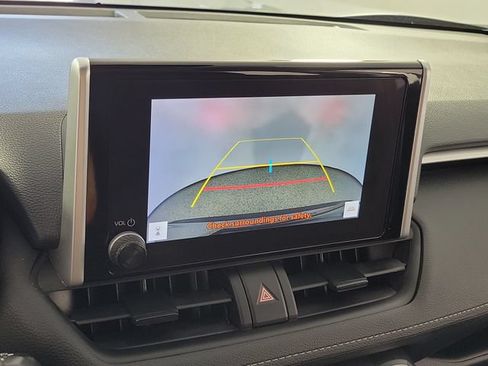 Used 2025 Toyota RAV4 XLE w/ Convenience Package FWD image 30