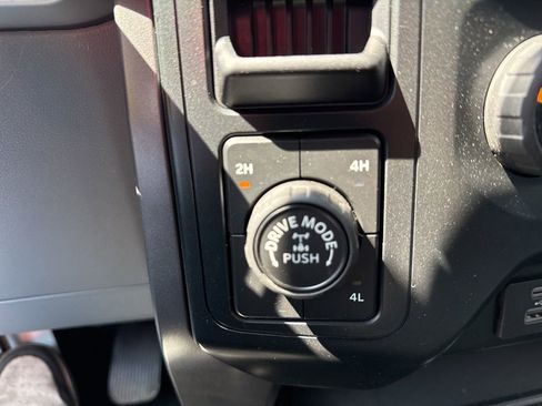 Used 2022 Ford F150 XLT w/ XTR Package image 12