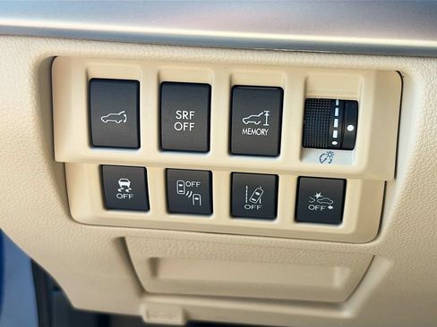 Used 2016 Subaru Outback 2.5i Premium AWD/4WD image 10