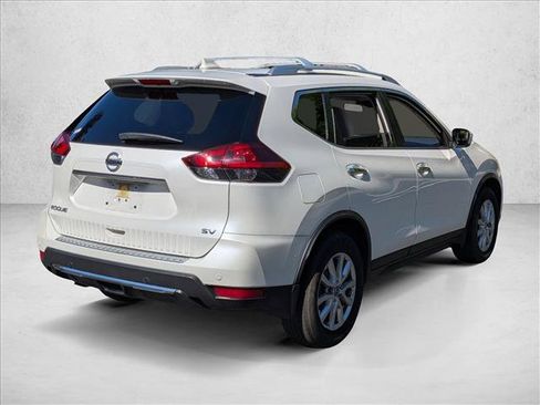 Used 2020 Nissan Rogue SV FWD image 5