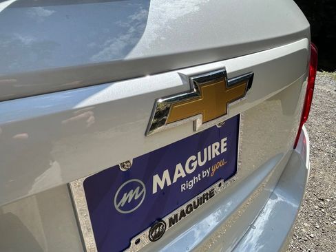 Used 2022 Chevrolet Trax LT w/ LT Convenience Package image 6