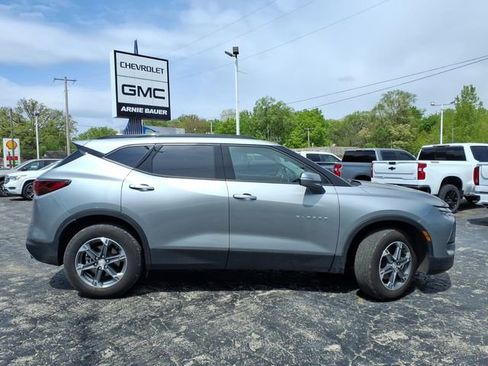 Used 2024 Chevrolet Blazer LT w/ LPO, Floor Liner Package FWD image 4