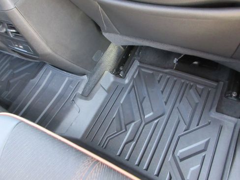 Certified 2024 GMC Canyon AT4 AWD/4WD image 26