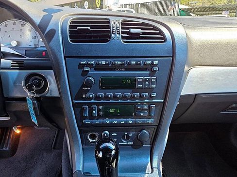 Used 2002 Ford Thunderbird Deluxe image 37