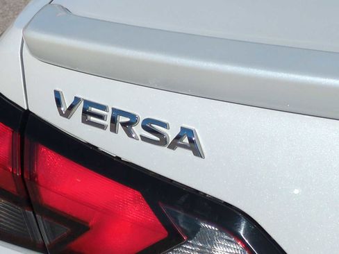 Used 2024 Nissan Versa SR image 29