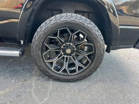 Used 2020 RAM 1500 Laramie image 30