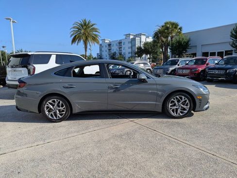Used 2021 Hyundai Sonata SEL w/ Convenience Package FWD image 4