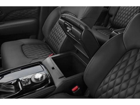 Used 2024 INFINITI QX80 Sensory AWD/4WD image 17